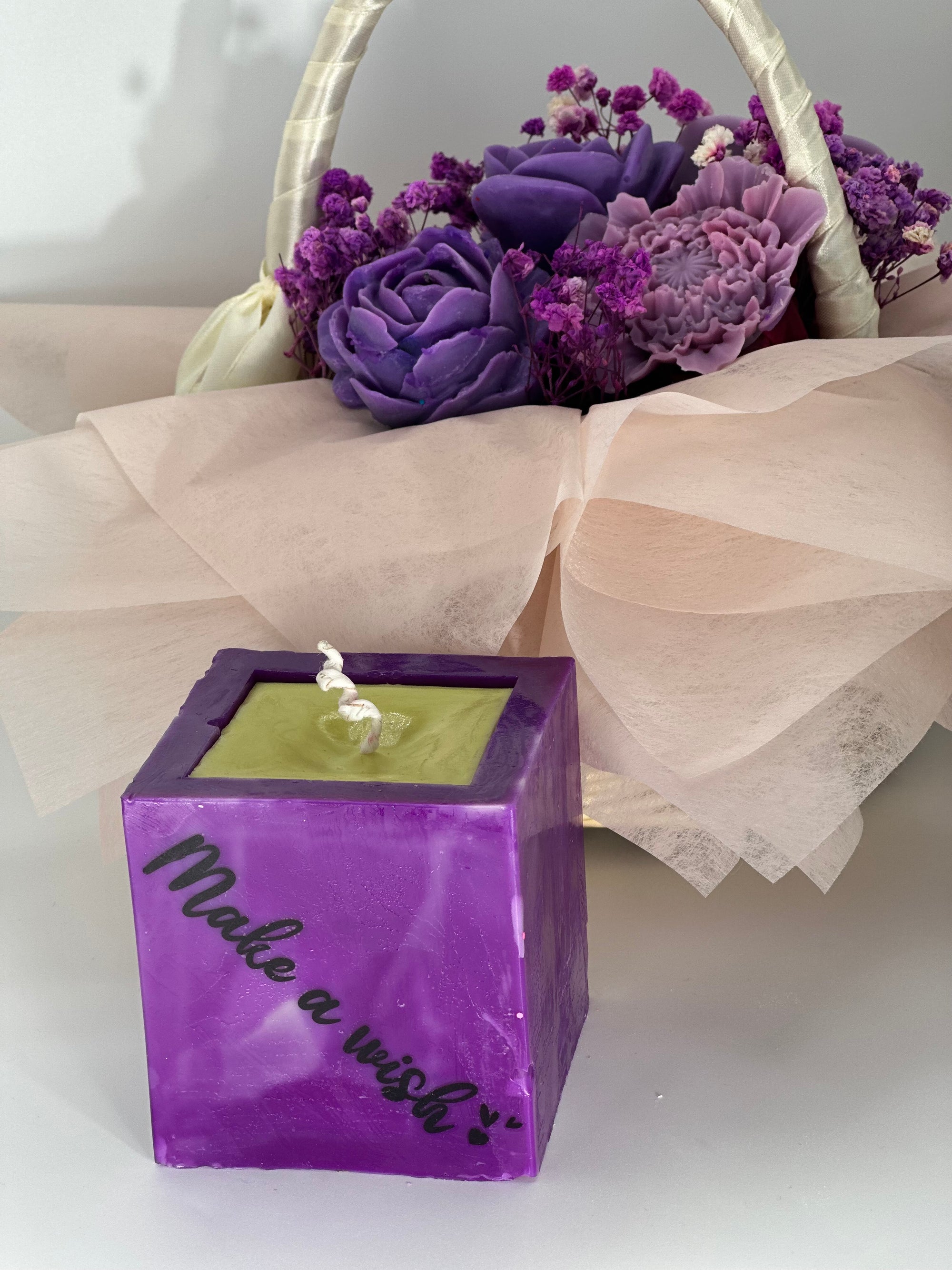 Make a Wish – Cube Violet Sculptural