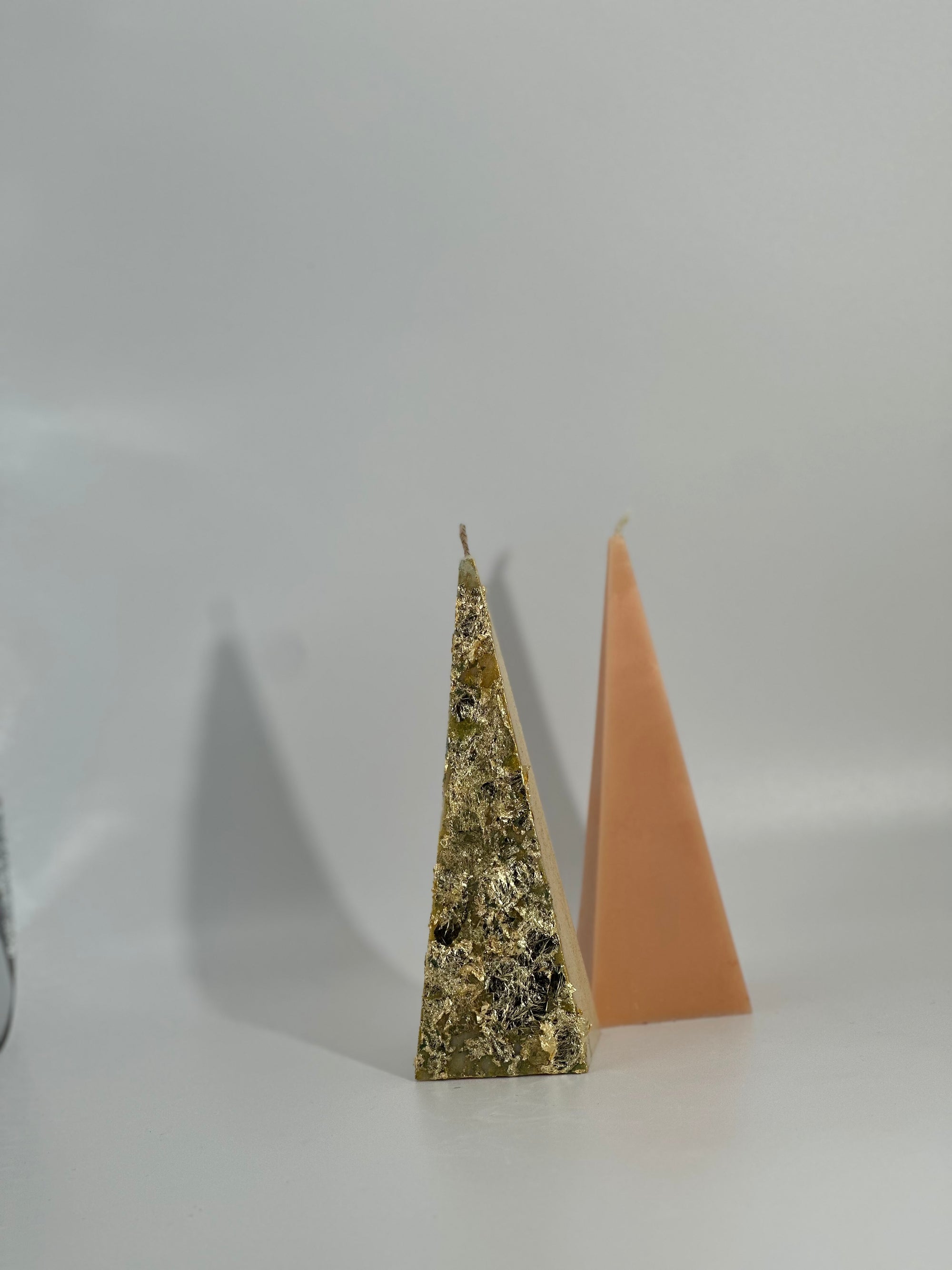 Bougie Pyramidale Élégance Dorée