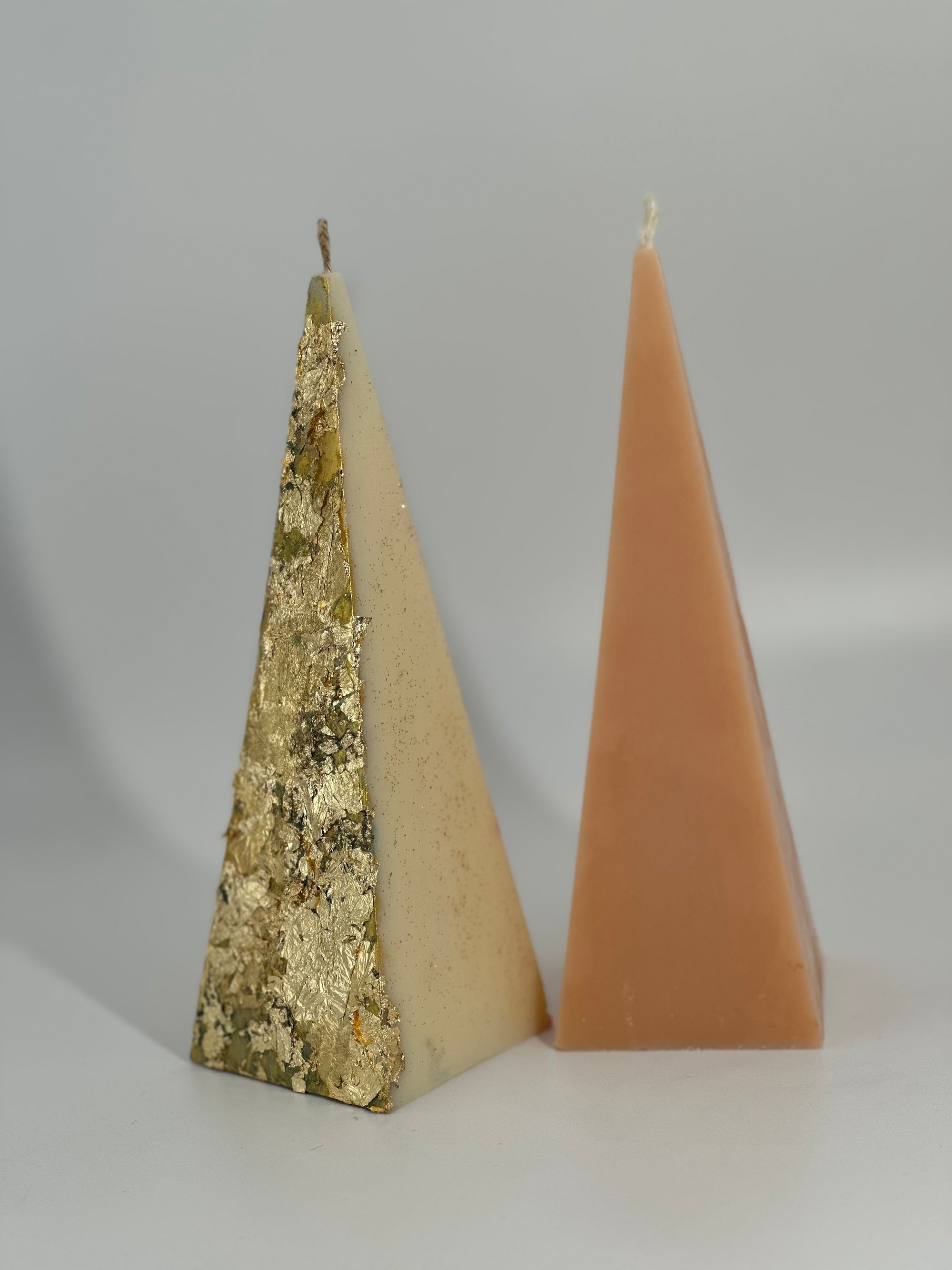 Bougie Pyramidale Élégance Dorée