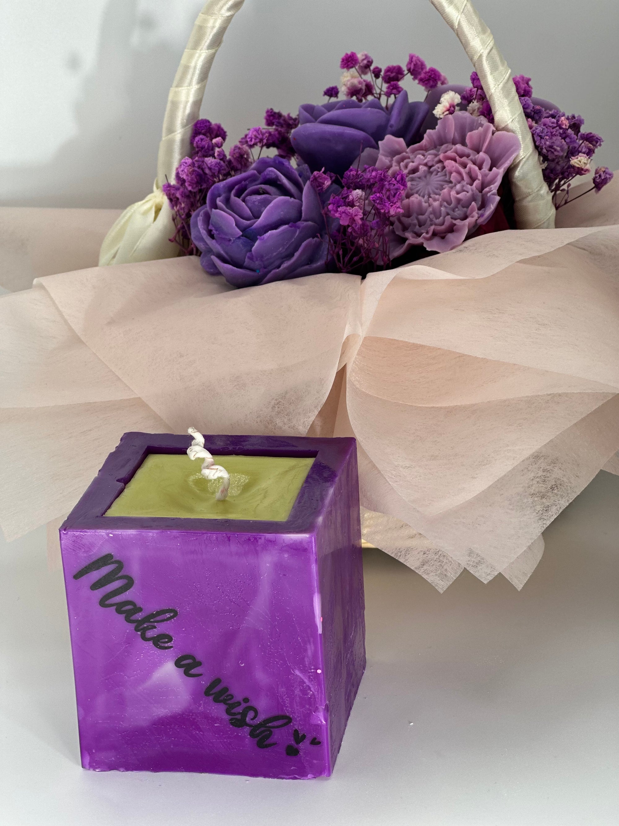 Make a Wish – Cube Violet Sculptural