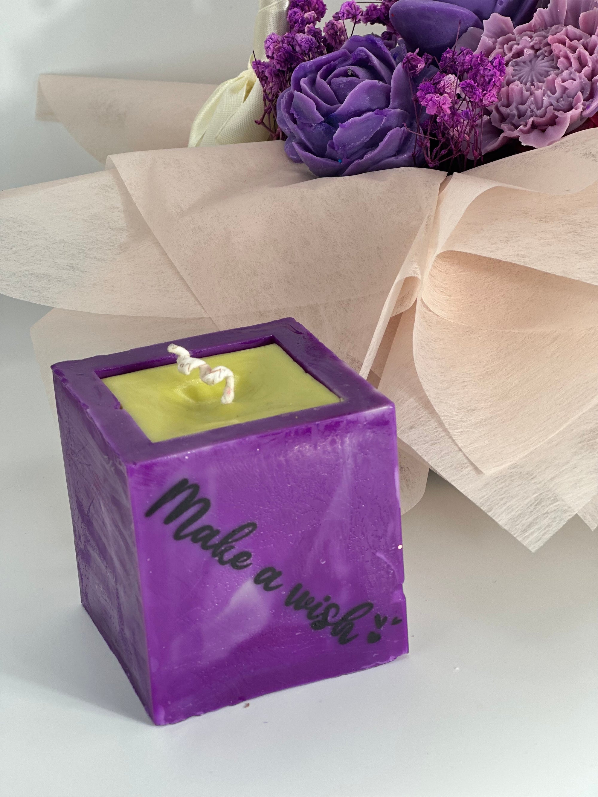 Make a Wish – Cube Violet Sculptural