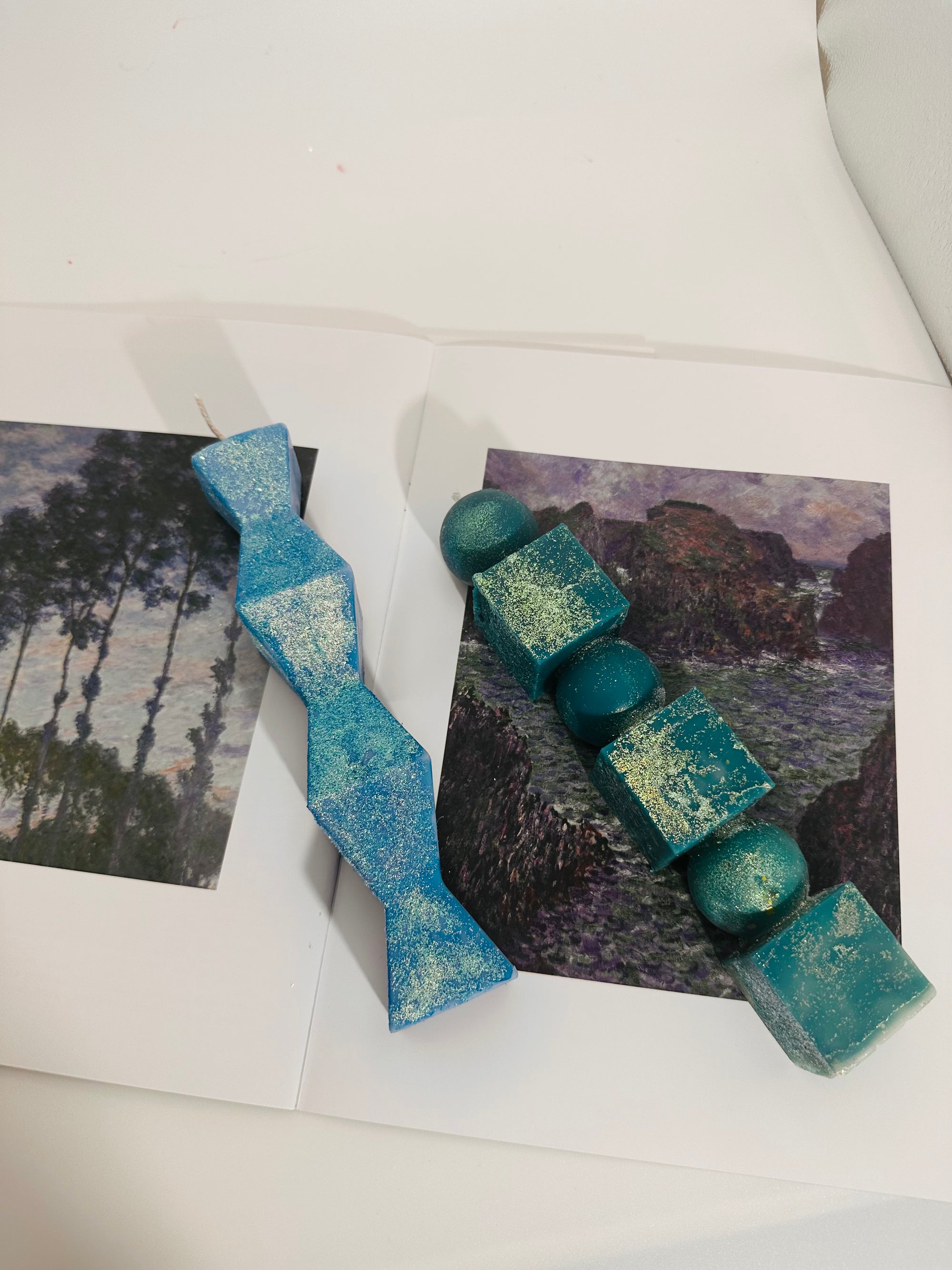 Divinité Bleue – Totem Sacré